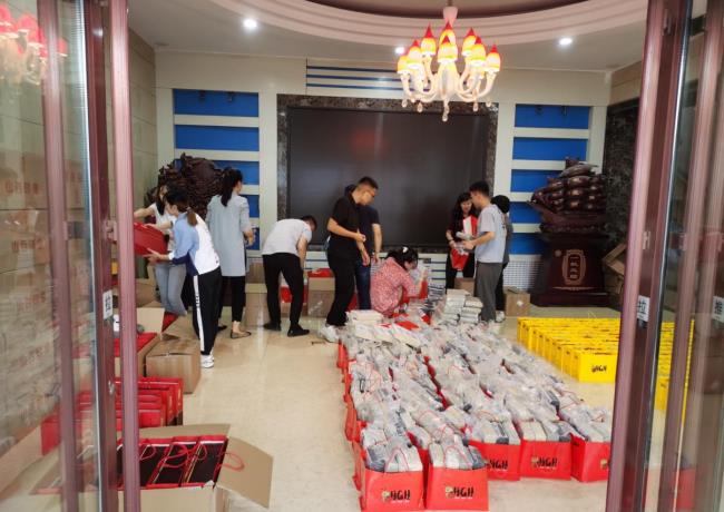 喜迎中秋節(jié)，福利暖人心！